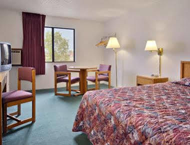 Super 8 By Wyndham Miller Hotel Luaran gambar